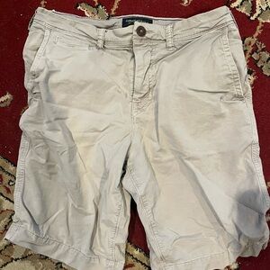 American Eagle Outfitters Men's Tan Cargo Shorts size 29